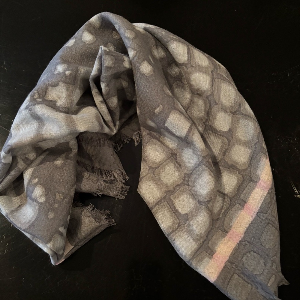 Gray Scarf Abstract Print  with Pink